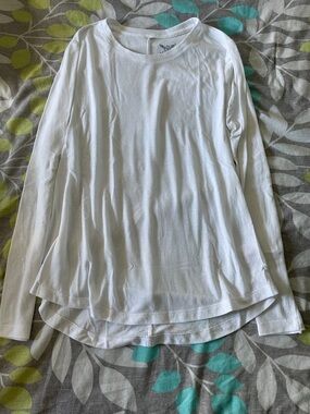 Faded Glory White Long Sleeve Crew Neck Top